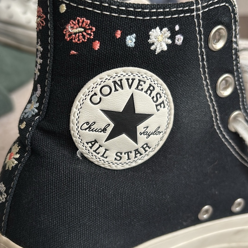 Converse CTAS Lift Hi Platform Embroidered Floral Women's Sz 9 - Picture 3 of 12